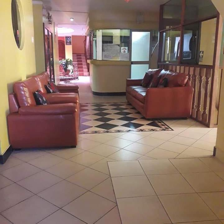 Hotel Hospedaje Karol à Ayacucho Extérieur photo
