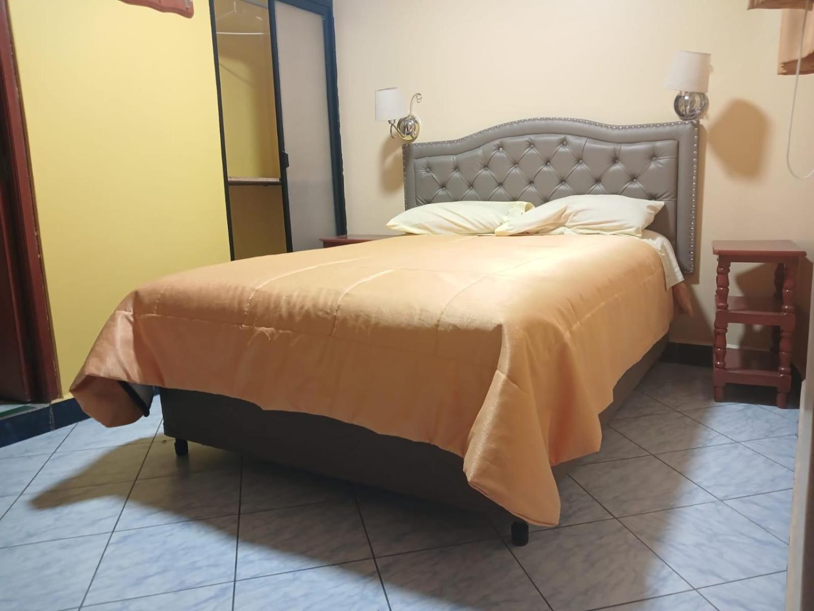 Hotel Hospedaje Karol à Ayacucho Extérieur photo
