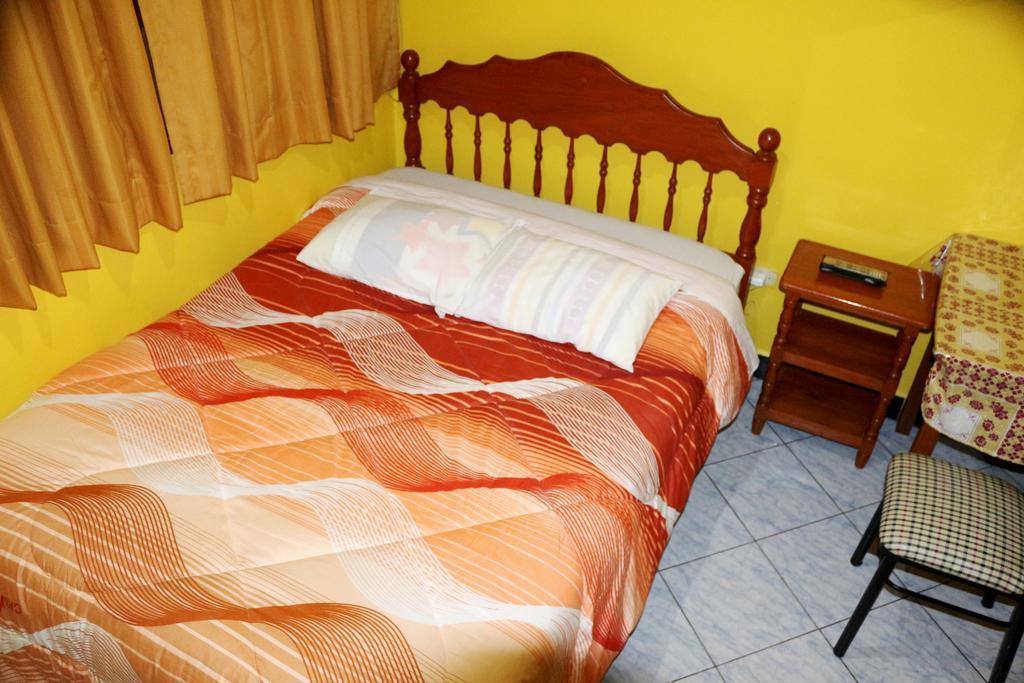 Hotel Hospedaje Karol à Ayacucho Extérieur photo