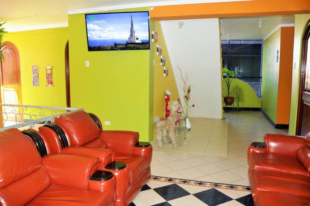 Hotel Hospedaje Karol à Ayacucho Extérieur photo